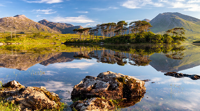 Je demande.... et j'obtiens ! - Page 22 Lac-connemara-paysage